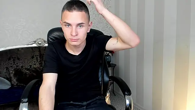 Snapshot of SamsonBev chatting on May 28, 2026, 8:37 pm SamsonBev online show from May 28, 2026, 8:37 pm