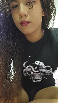 lilith isabella25 online show from July 18, 2026, 11:13 pm