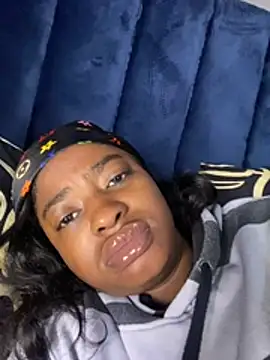 Snapshot of HotGarotinha chatting on June 23, 2026, 7:06 am HotGarotinha online show from June 23, 2026, 7:06 am