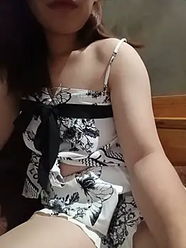 Snapshot of -Trinina- chatting on July 11, 2026, 2:06 pm -Trinina- online show from July 11, 2026, 2:06 pm