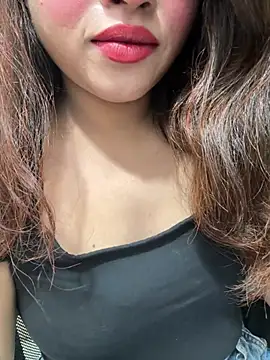 Snapshot of Yours_riya11 chatting on July 3, 2026, 3:57 am Yours riya11 online show from July 3, 2026, 3:57 am
