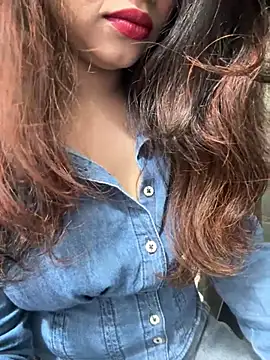 Snapshot of Yours_riya11 chatting on June 19, 2026, 6:58 pm Yours riya11 online show from June 19, 2026, 6:58 pm
