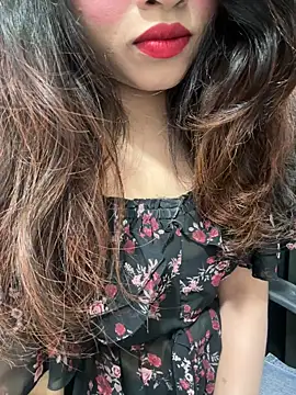 Snapshot of Yours_riya11 chatting on June 24, 2026, 7:33 pm Yours riya11 online show from June 24, 2026, 7:33 pm