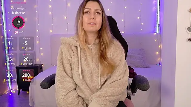 LindaWhite  online show from January 11, 2026, 10:05 pm