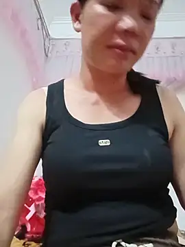 Snapshot of -Maya-a chatting on June 17, 2026, 2:27 pm -Maya-a online show from June 17, 2026, 2:27 pm