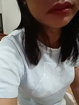 Snapshot of -Maya-a chatting on July 5, 2026, 8:37 pm -Maya-a online show from July 5, 2026, 8:37 pm