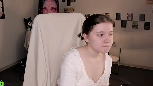 Snapshot of Kylie-Voss chatting on June 4, 2026, 4:06 am Kylie-Voss online show from June 4, 2026, 4:06 am