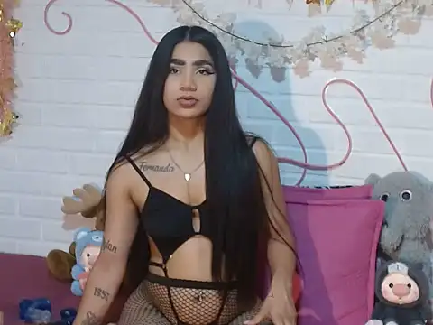IreneSaez333 online show from June 27, 2026, 4:07 am