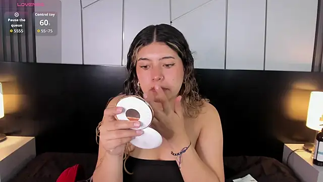 Snapshot of ChloeBelle_ chatting on July 15, 2026, 1:51 pm ChloeBelle online show from July 15, 2026, 1:51 pm