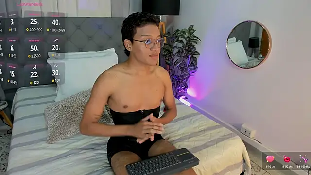 Snapshot of Camilo_Santoss chatting on June 24, 2026, 12:59 pm Camilo Santoss online show from June 24, 2026, 12:59 pm