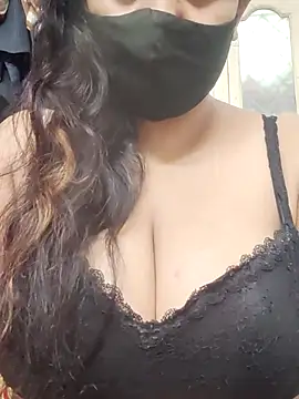 sexyveena online show from July 17, 2026, 7:49 am