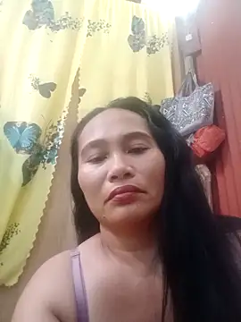 Snapshot of Queenslay chatting on June 14, 2026, 5:52 am Queenslay online show from June 14, 2026, 5:52 am