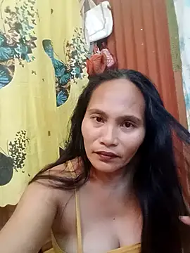 Snapshot of Queenslay chatting on June 25, 2026, 5:12 am Queenslay online show from June 25, 2026, 5:12 am
