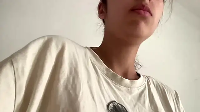 SindyKay online show from June 23, 2026, 5:05 am