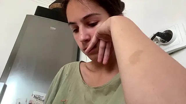 SindyKay online show from July 16, 2026, 5:48 am