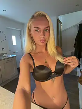 Snapshot of Millymae_ chatting on July 22, 2026, 6:21 pm Millymae online show from July 22, 2026, 6:21 pm