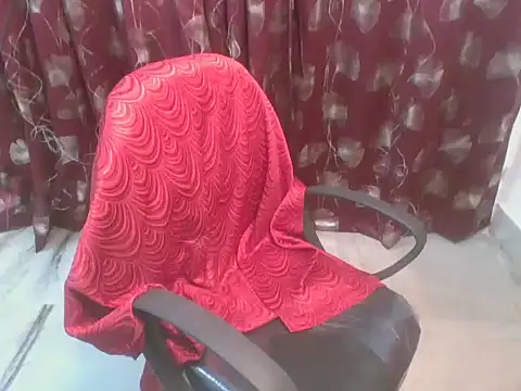 Snapshot of Bunny-Dreams chatting on July 6, 2026, 8:21 am Bunny-Dreams online show from July 6, 2026, 8:21 am