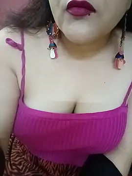 Snapshot of Pooki_girl chatting on June 5, 2026, 7:47 am Pooki girl online show from June 5, 2026, 7:47 am