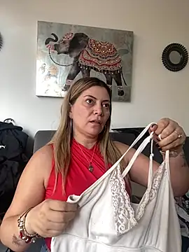 pamelaQenn2 online show from July 5, 2026, 8:48 pm