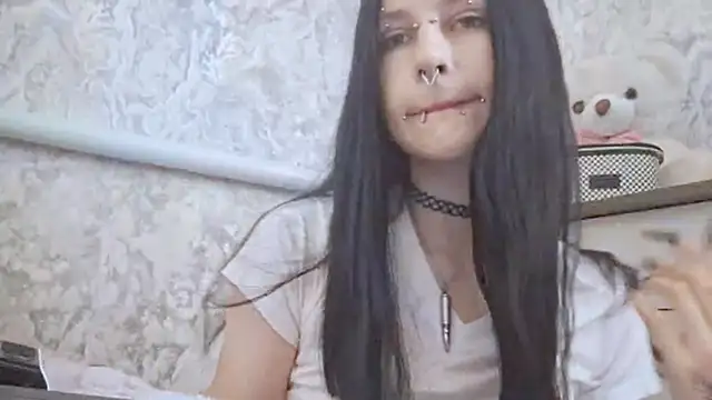 KrissyHiott online show from June 18, 2026, 8:24 am
