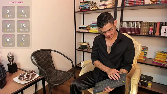 Snapshot of Jared_Cole chatting on July 10, 2026, 11:43 am Jared Cole online show from July 10, 2026, 11:43 am