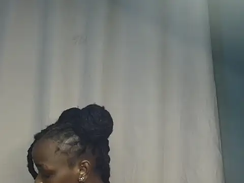 Snapshot of Bayan_lucy chatting on June 12, 2026, 3:04 am Bayan lucy online show from June 12, 2026, 3:04 am