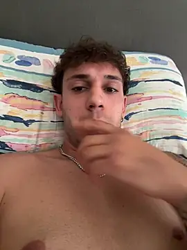 Snapshot of emanuel00220 chatting on June 2, 2026, 10:37 am emanuel00220 online show from June 2, 2026, 10:37 am