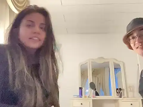 Peaches0777 online show from June 26, 2026, 11:21 pm