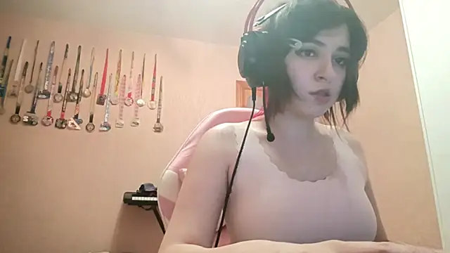 Snapshot of bunnyhoneylovehands chatting on June 23, 2026, 10:30 pm bunnyhoneylovehands online show from June 23, 2026, 10:30 pm