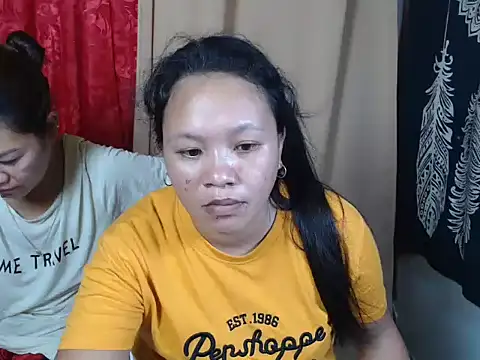 urpretty hotmama online show from June 9, 2026, 12:11 am