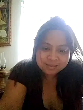 Snapshot of Pinayhotmom26 chatting on June 7, 2026, 6:18 am Pinayhotmom26 online show from June 7, 2026, 6:18 am