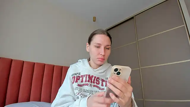 SofiClimbing online show from March 22, 2025, 3:09 am