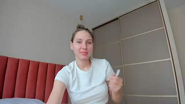 SofiClimbing online show from March 20, 2025, 2:51 am