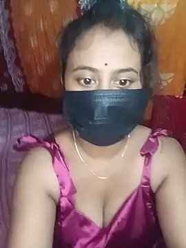 Sayanichatterjee024 online show from June 25, 2026, 6:18 am