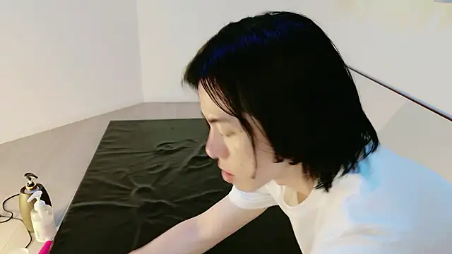 sakura eroeroboin online show from June 25, 2026, 7:35 am