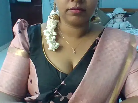 Tamil hot Meenu online show from June 11, 2026, 3:42 pm