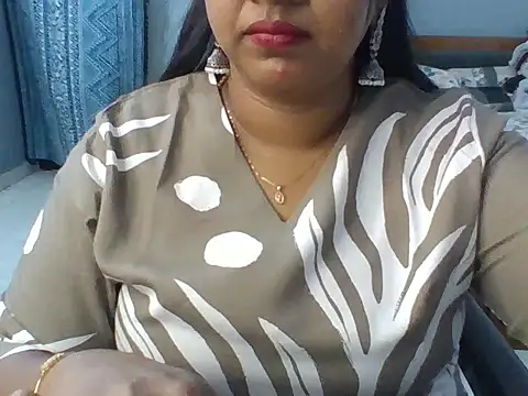 Tamil hot Meenu online show from July 6, 2026, 1:40 pm