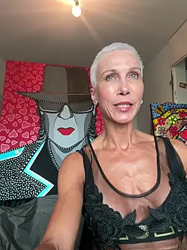 Snapshot of GymQueenCarmen chatting on June 9, 2026, 4:52 pm GymQueenCarmen online show from June 9, 2026, 4:52 pm