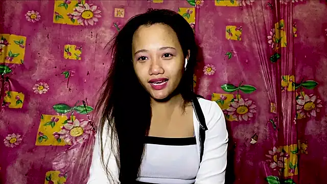 Abegail2221 online show from June 14, 2026, 12:39 pm