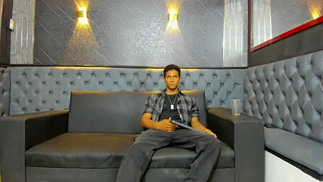 Snapshot of Yoel_Blessed chatting on June 19, 2026, 11:27 am Yoel Blessed online show from June 19, 2026, 11:27 am