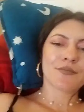 Snapshot of LoraBelle12 chatting on June 14, 2026, 6:20 pm LoraBelle12 online show from June 14, 2026, 6:20 pm