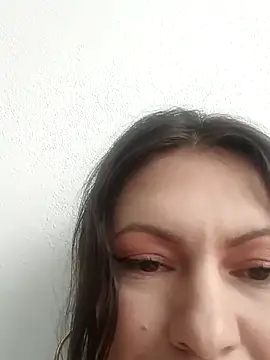 Snapshot of LoraBelle12 chatting on June 14, 2026, 6:03 am LoraBelle12 online show from June 14, 2026, 6:03 am