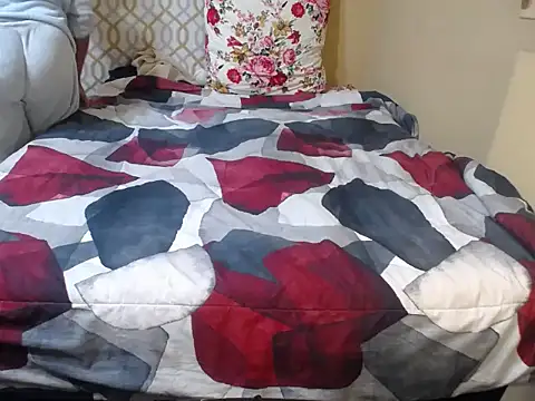 Snapshot of Thickmisspearl23 chatting on June 28, 2026, 11:00 pm Thickmisspearl23 online show from June 28, 2026, 11:00 pm