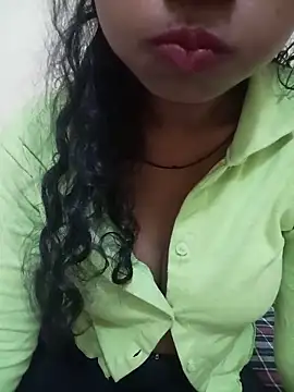 Snapshot of Sexy-Zeenat chatting on June 29, 2026, 1:33 pm Sexy-Zeenat online show from June 29, 2026, 1:33 pm