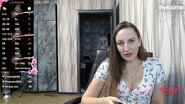 Yevgeshka-Milashka online show from October 26, 2025, 6:41 pm