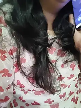 Snapshot of simran_khan90 chatting on June 2, 2026, 9:42 am simran khan90 online show from June 2, 2026, 9:42 am