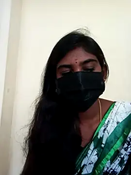 Snapshot of Keerthi_143 chatting on August 1, 2026, 5:16 am Keerthi 143 online show from August 1, 2026, 5:16 am
