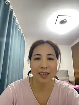 mama202688 online show from June 18, 2026, 4:01 pm
