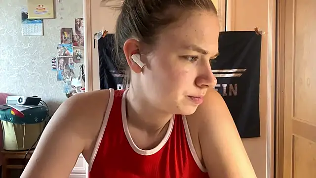 Snapshot of Codi_Rostersy chatting on July 8, 2026, 9:10 am Codi Rostersy online show from July 8, 2026, 9:10 am