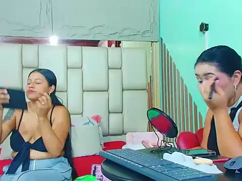 Snapshot of KatANDfer chatting on July 6, 2026, 12:45 pm KatANDfer online show from July 6, 2026, 12:45 pm